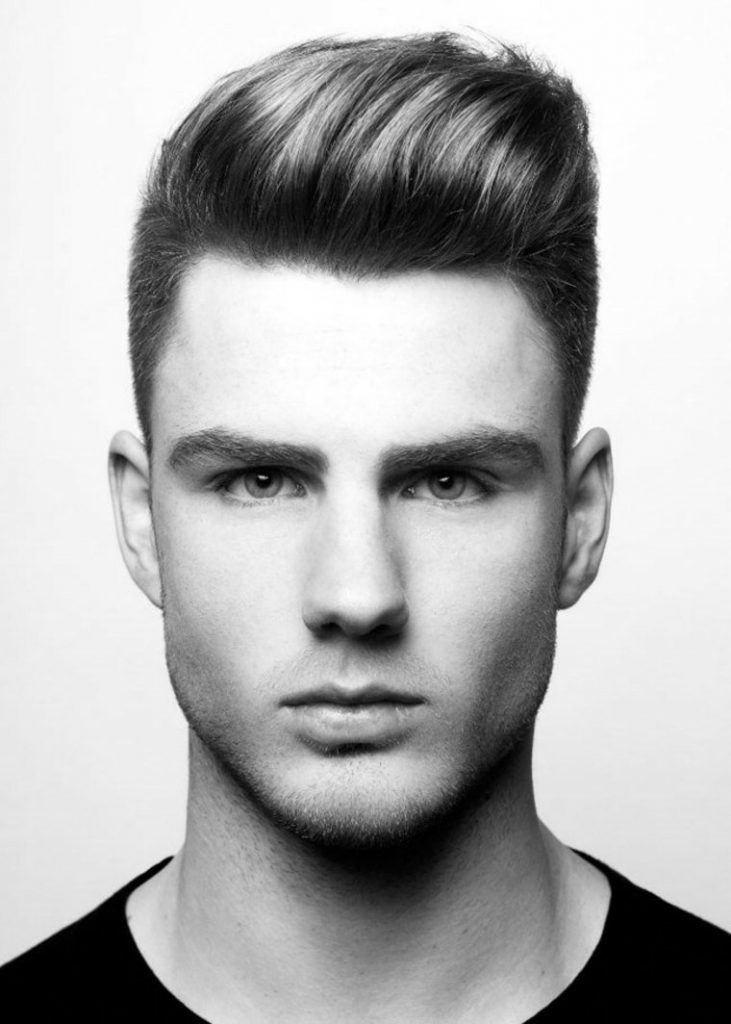 Lissage homme cheveux court Salon making of