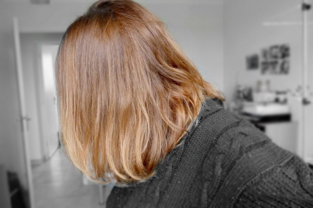 Essayer couleur de cheveux en ligne Salon making of